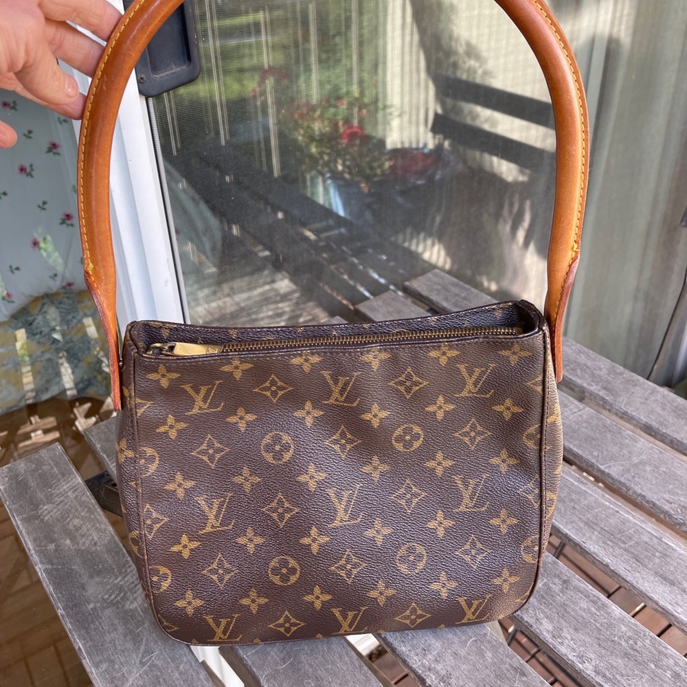 Louis Vuitton Monogram Looping MM